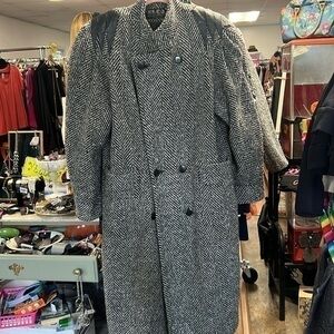 Vintage 80s ELCO size 8 petite asymmetrical, long jacket dry clean only